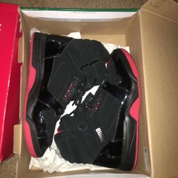 Pumas size 9.5