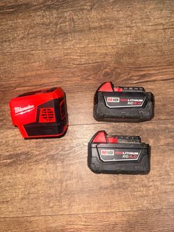 Milwaukee 5.0 & 4.0 batteries w/ top off power supply