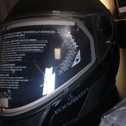BRP oxygen snowmobile helmet