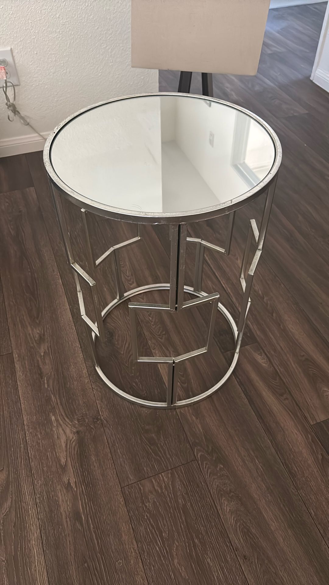 Silver mirror table