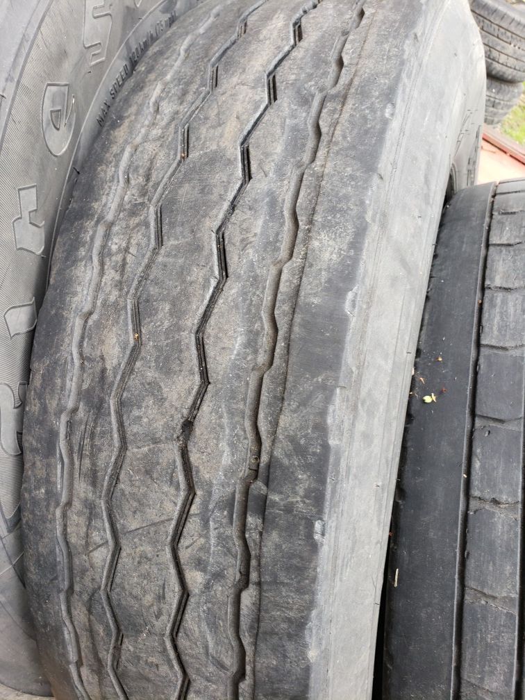 Semi truck tires 295/75r 22.5 for Sale in Alvarado, TX OfferUp