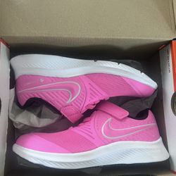 Girl Nike shoes 