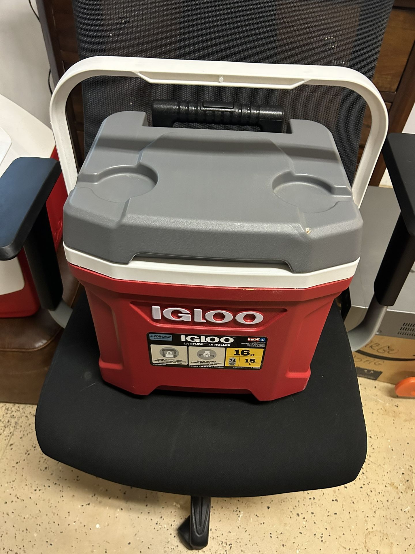 Igloo 16qt Roller Cooler
