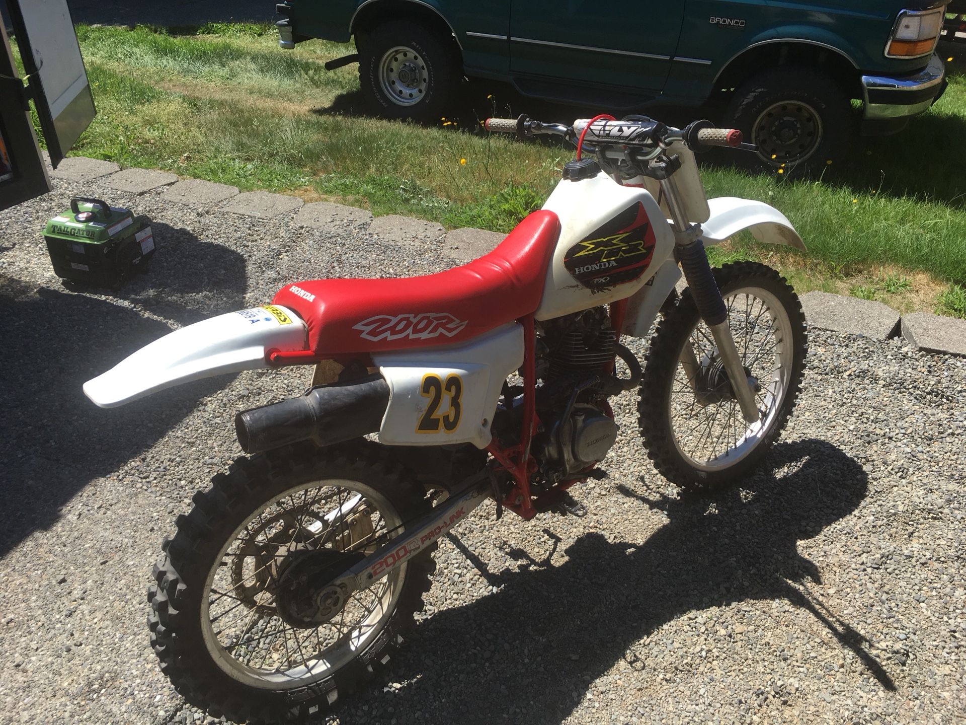 1996 Honda XR 200 dirtbike