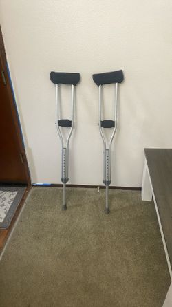 Adjustable Crutches With Pads