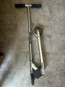 Razor scooter