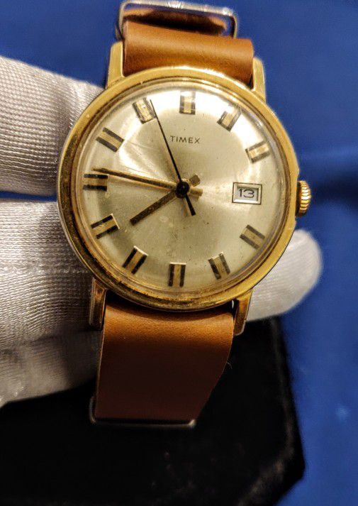 Timex Vintage Manual Wind Men's Watch for Sale in Libertyville, IL ...