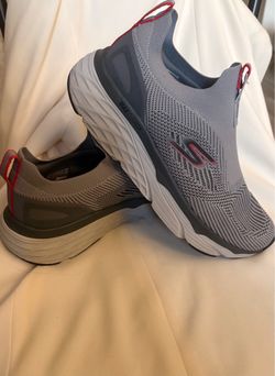Skechers Performance Max Cushioning Slip-Ins Go Walk Sneaker Gray size 9 men