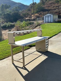 Free workbench/tables