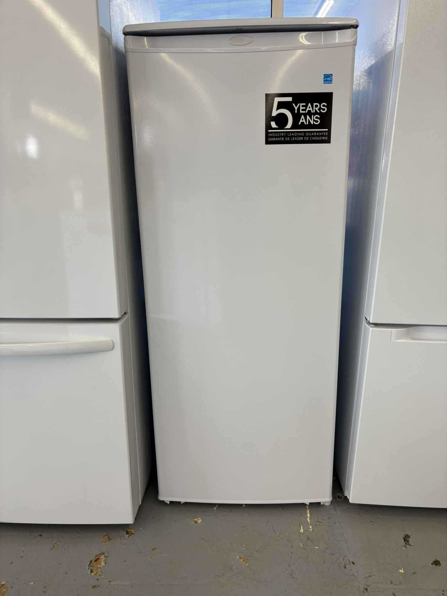 DANBY 23 1/2” 8.5 Cu Ft Freezer