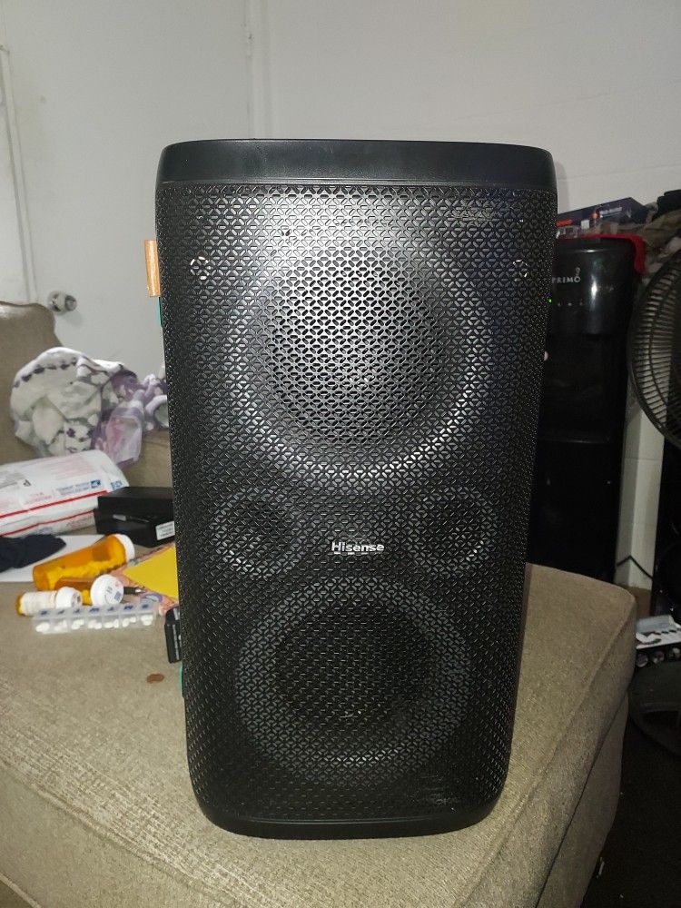 Selling My Bluetooth Speaker Still In Good Condition