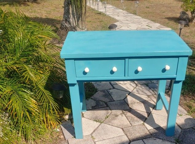 Antique Painted Wood Desk / 2 Drawers