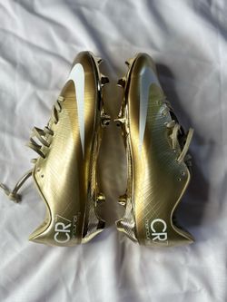 Nike Mercurial Superfly CR7” in Metallic Gold/White,