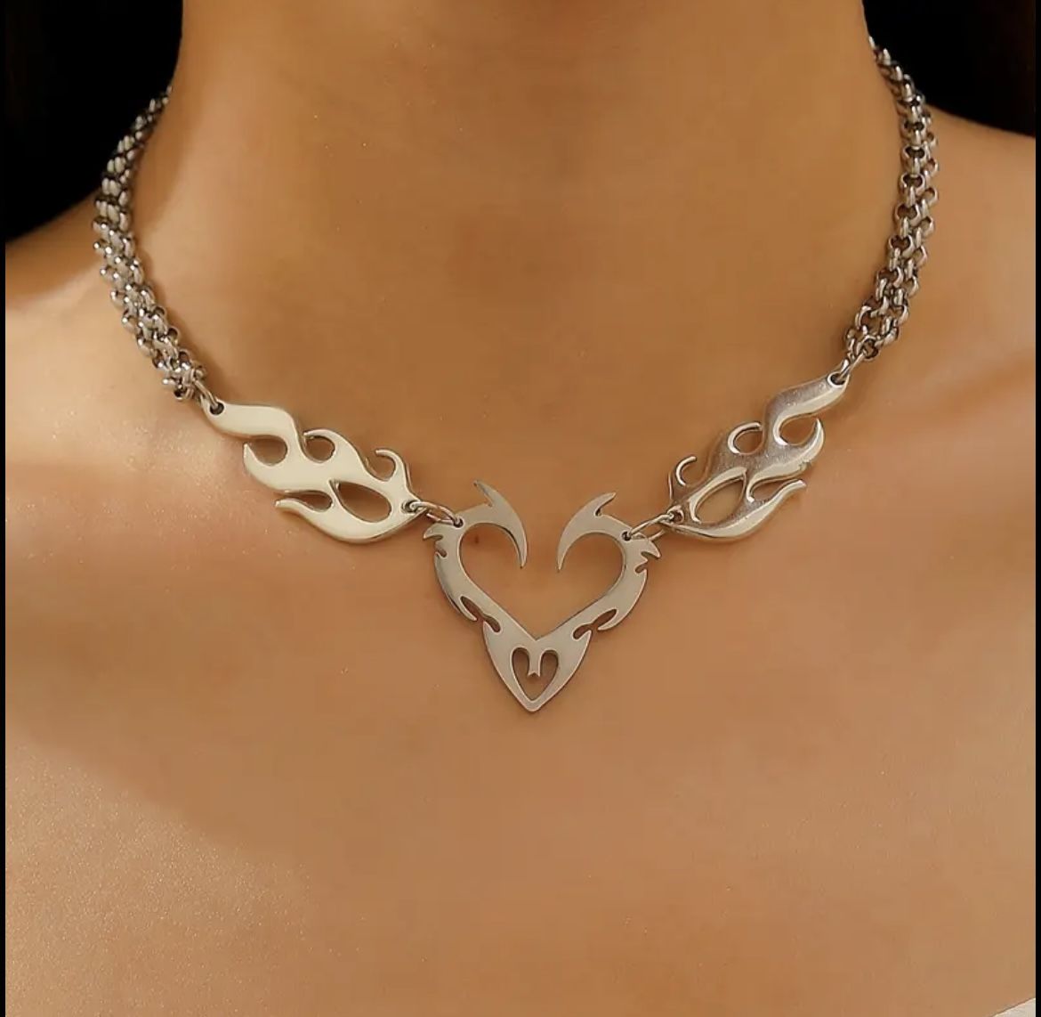 Brand New Stainless Steel Punk Heart Flame Collarbone Chain Necklace