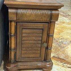 Cindy Crawford Home Entertainment Console and Side Tables – Stylish & Quality Piece