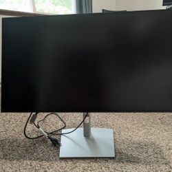 Used Excellent Condition - Dell UltraSharp 27 Monitor (U2722D) 27-inch QHD with 2560x1440 Resolution, Comfortview Plus, Infinity Edge

