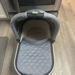 Uppa Car seat Bassinet 