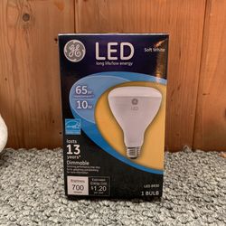 GE LED long life/low energy soft white 1 light bulb - led br30