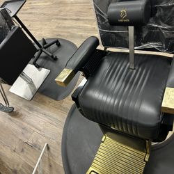 Luxmars Barber Chair 
