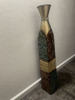51/2 Ft Metal Embroidered Vase