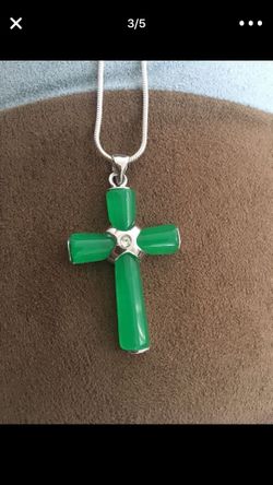 Natural jadeite necklace