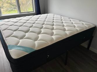 DreamCloud Premier Queen – $425 (Retail: $1,579)