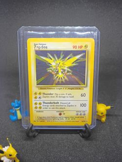 Pokemon 1999 Zapdos holo base set lp