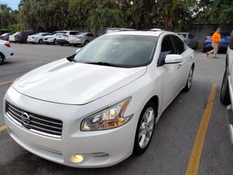 2013 Nissan Maxima – Excellent Condition