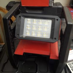 Milwaukee M18 Dual Power Flood Light 