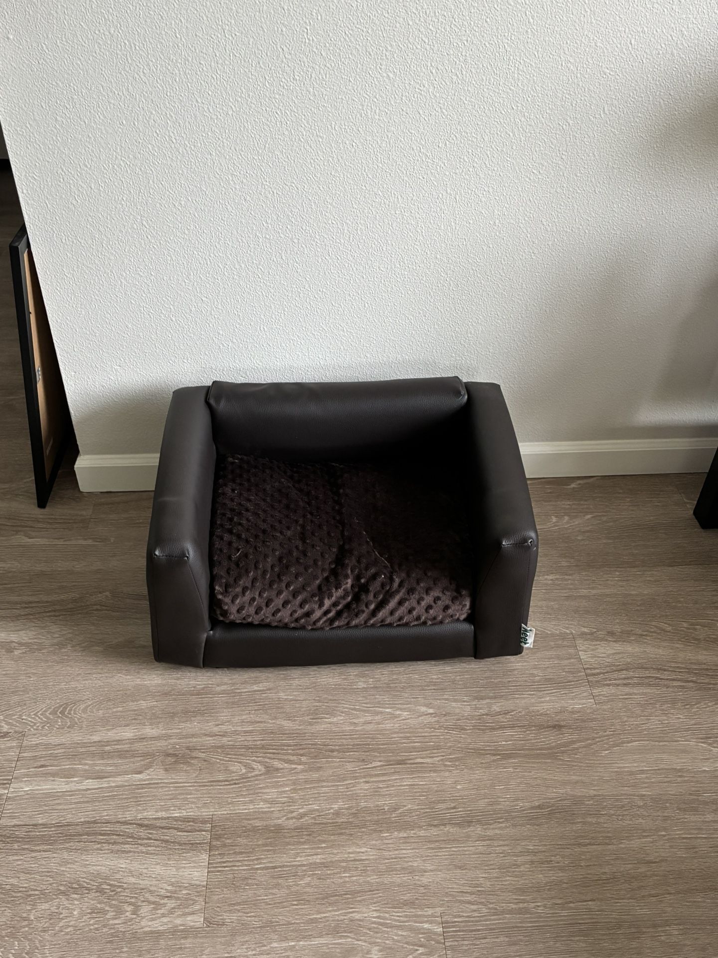 Keet Fluffy Deluxe Pet Bed Sofa Chocolate X-Small