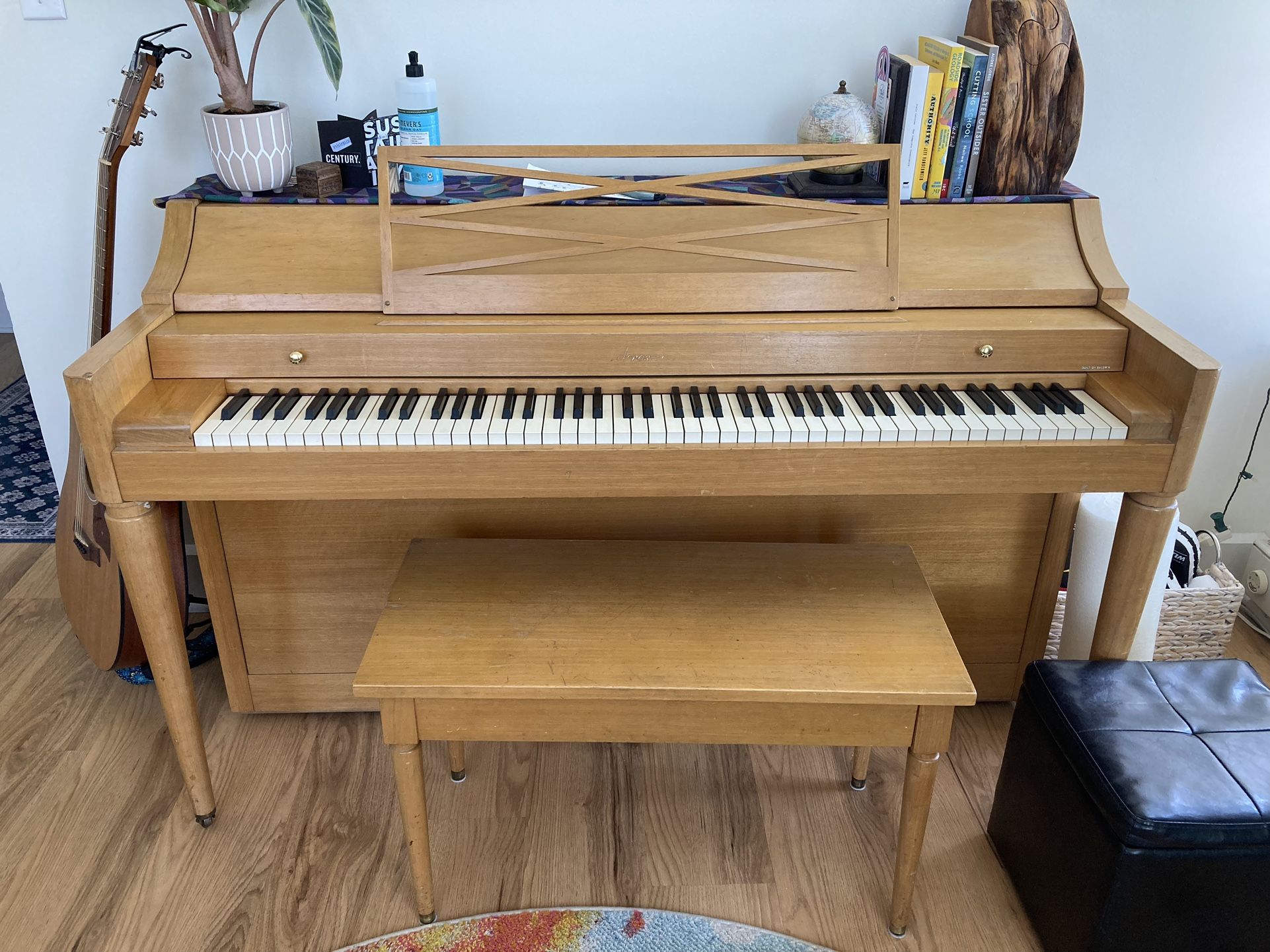 Spinet Piano