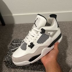 Jordan 4