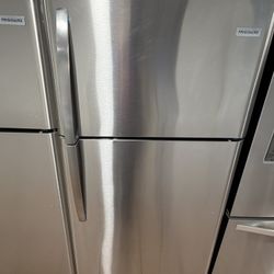 Frigidaire 30” Refrigerator 