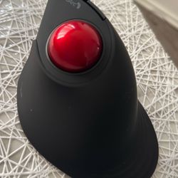 ProtoArc EM05 NL Vertical Wireless Trackball Mouse.