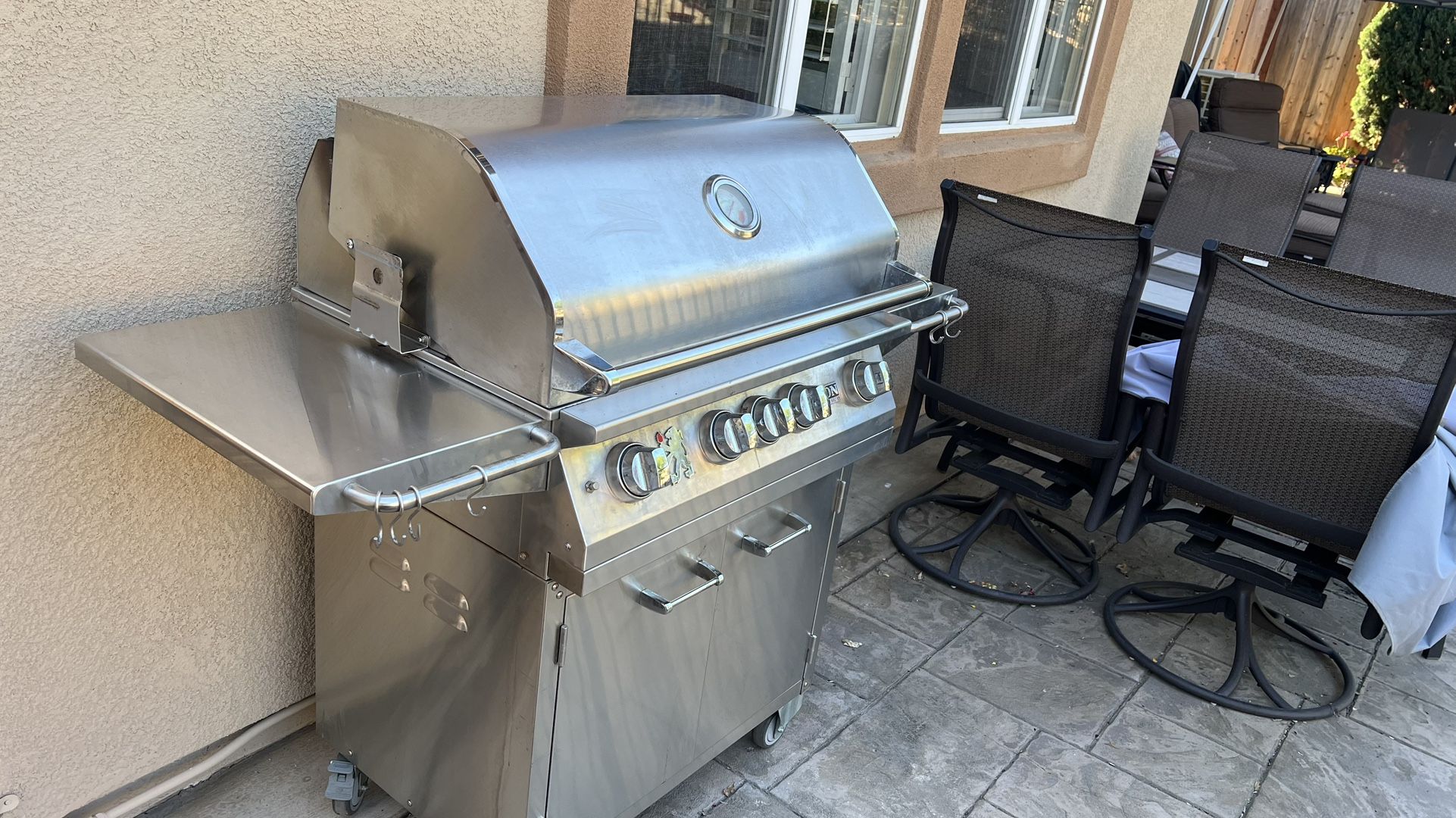 Lion Barbecue Grill
