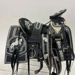 Montura Charra Bordada Fuste Amplio 