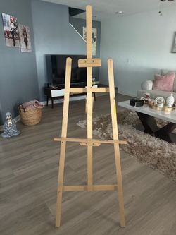 Wooden art easel