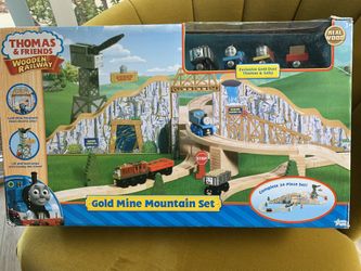 Thomas And Friends Gold Mountain Train Set