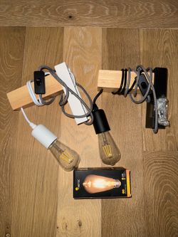 Wall Light Set with Extra Lightbulb
