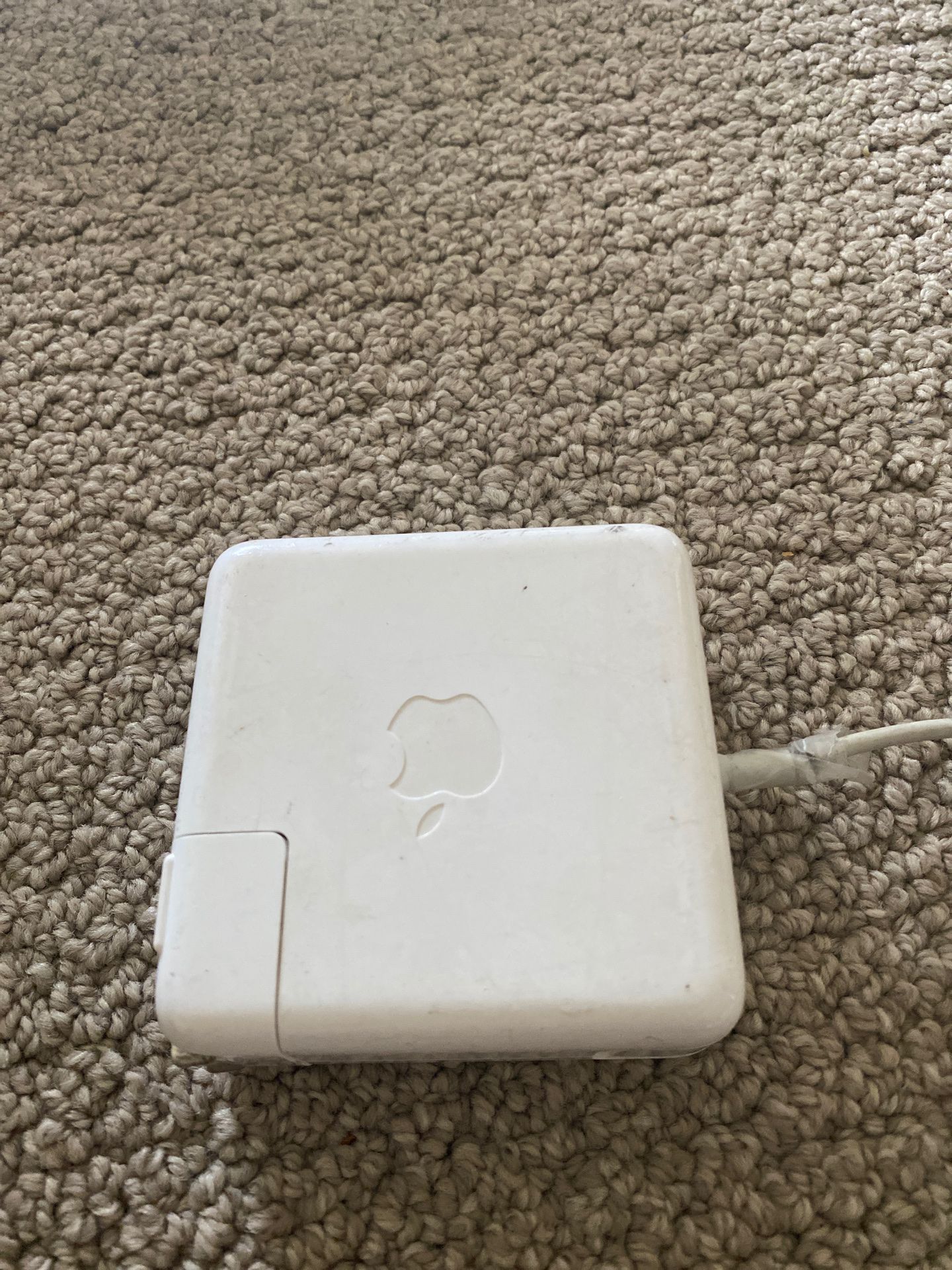 85W MacBook Pro charger