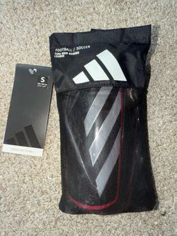 adidas Unisex Tiro Shinguard League, Black/Lucid Red/White/Silver Metallic size S 3’11” -4’7”