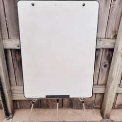 Easel 