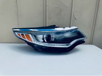 2016-2018 Kia Optima Right Passenger Side Headlight Xenon HID Complete OEM (324)