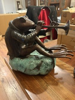 Maitland-smith Bronze Frog Trumpet 