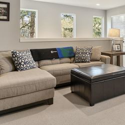 Macy's Queen Size Fold Out Couch