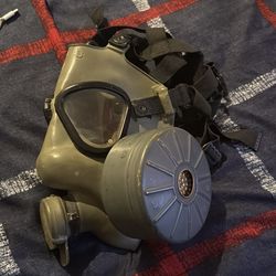 GAS MASK