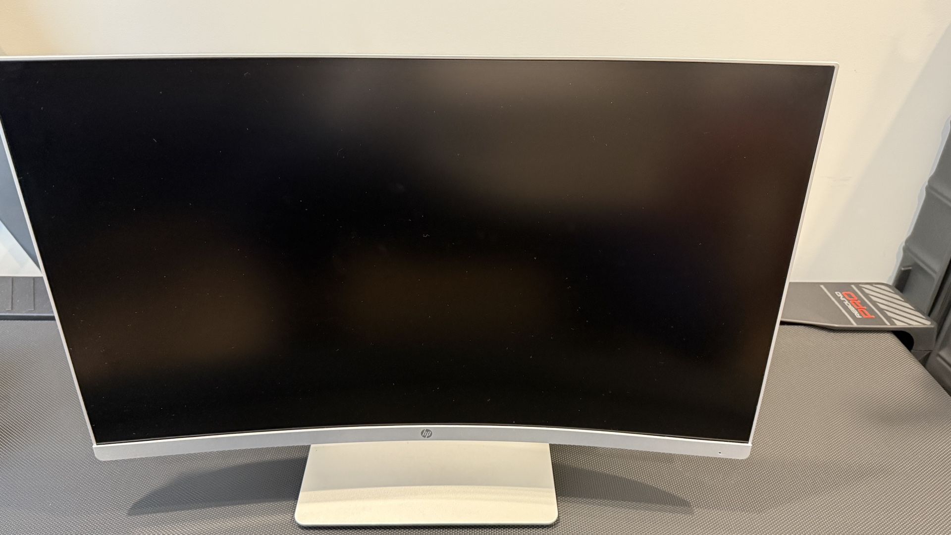 HP 27 Inch Monitor 