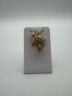 10k gold Jesus pendant