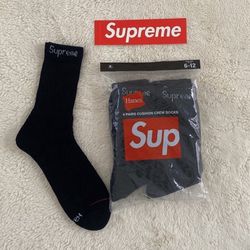 1 PAIR Of Supreme Socks & 1 Box Logo Sticker