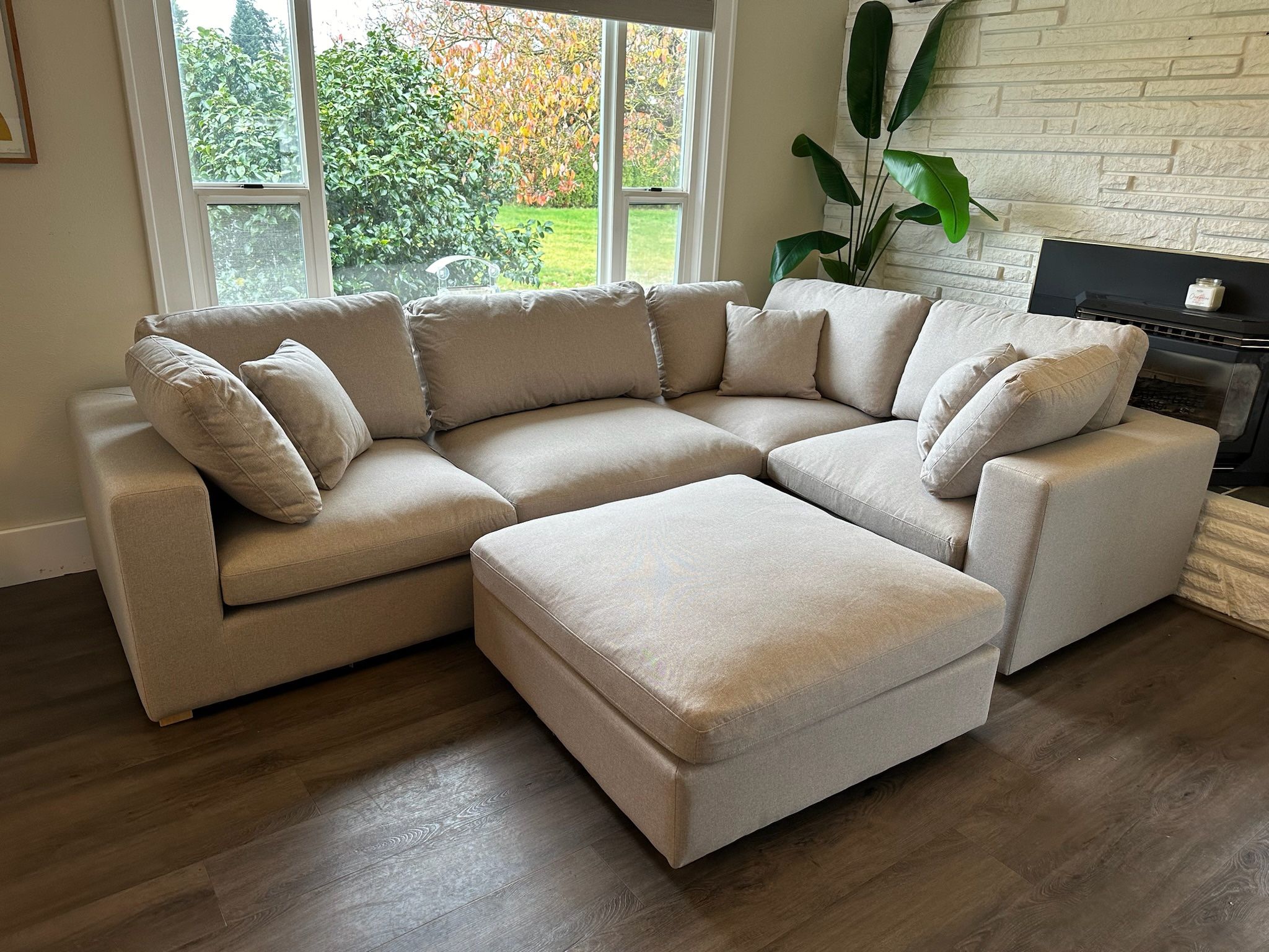 Cloud Couch - DELIVERY AVAILABLE 🚚